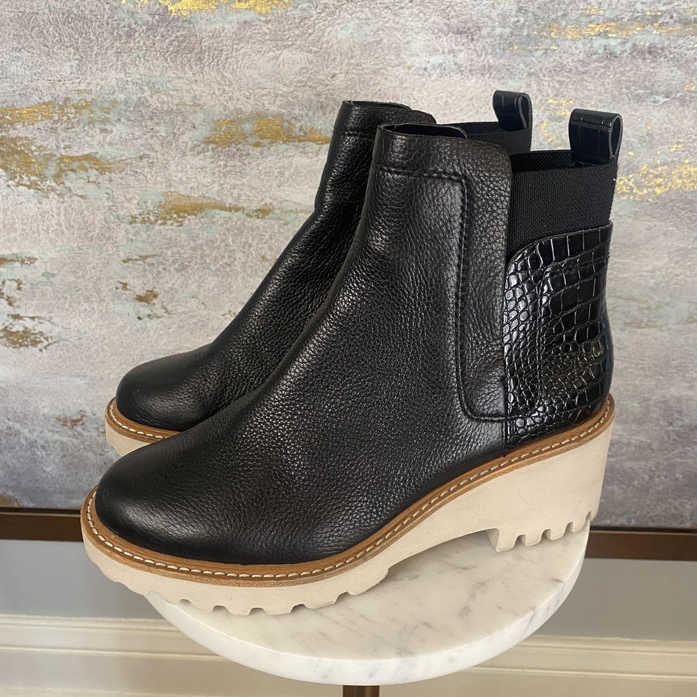 Dolce Vita Chelsea Boots Womens Size 7 Black Leather Ankle Wedge Lug Sole